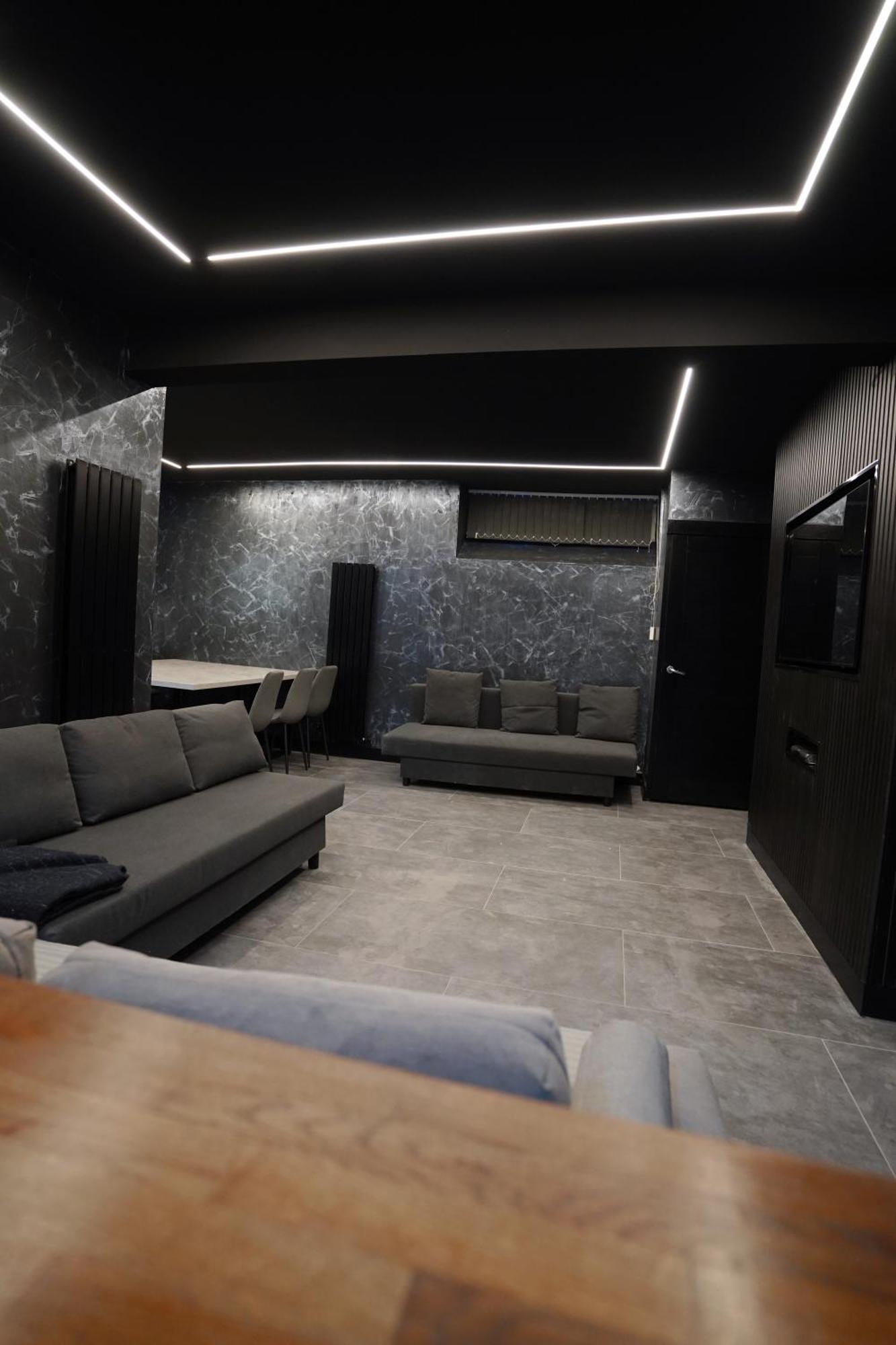 Nero Suite Sleeps Fourteen Manchester Bagian luar foto